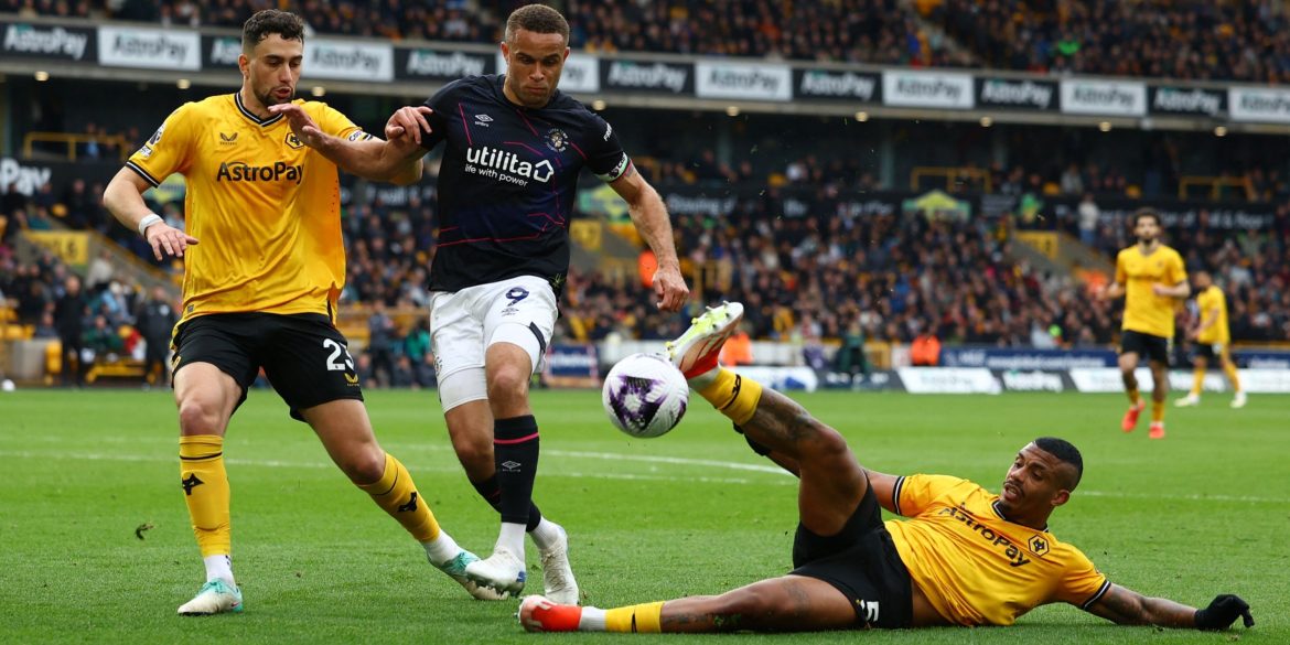 Wolves risk £10m loss on international midfielder as Fenerbahce circle