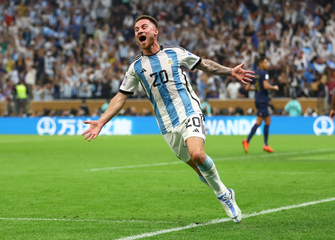 Arsenal eye "dream signing" after Mudryk